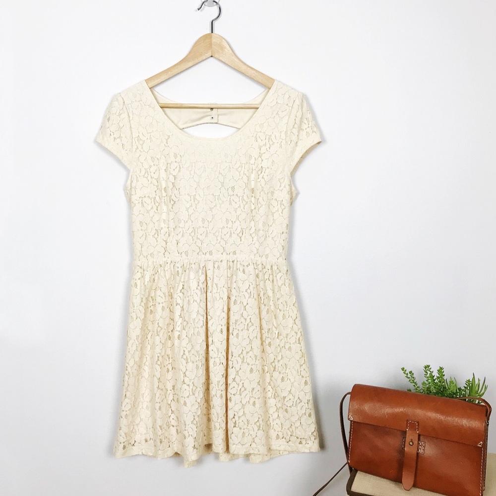 FOREVER 21 Lace Dress with Cut-out Back Detail